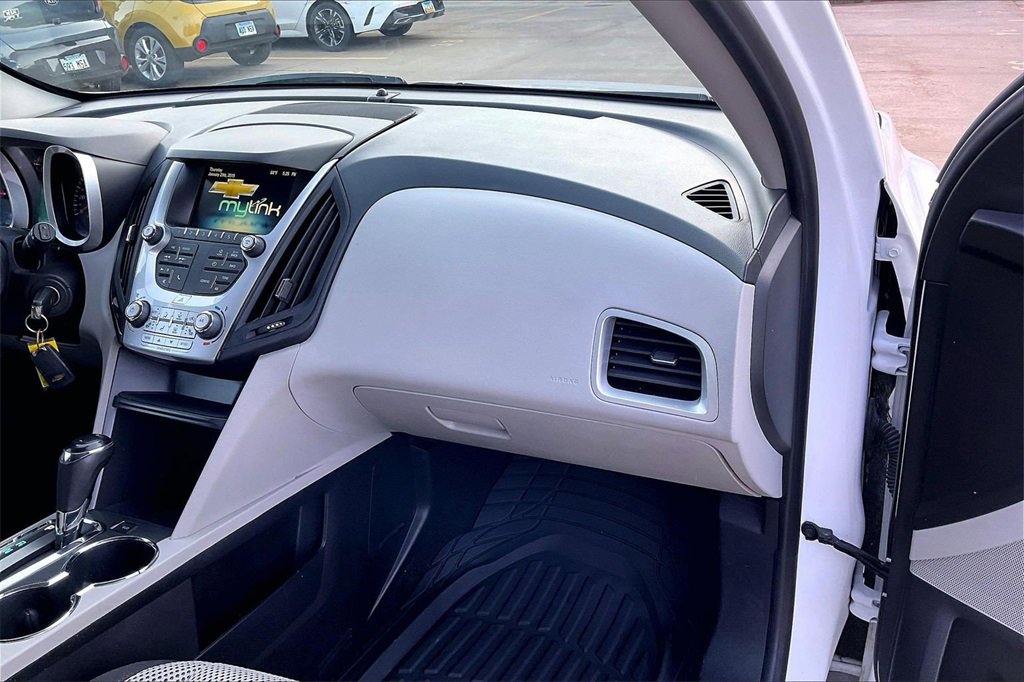 Used 2016 Chevrolet Equinox LT w/ Convenience Package image 16