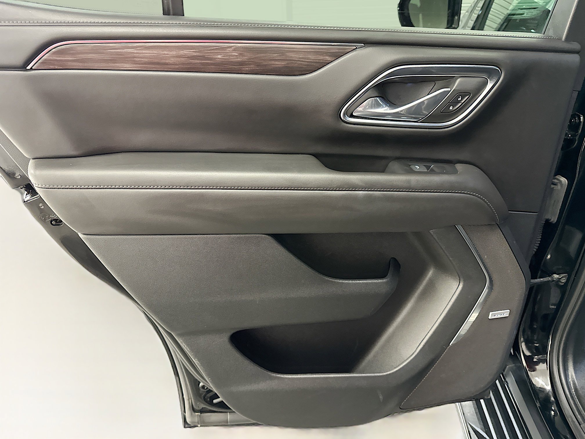 Used 2024 Chevrolet Tahoe LT image 27