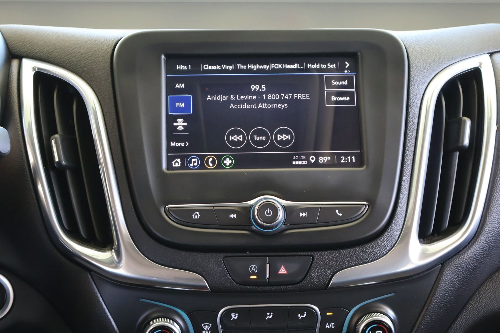 Used 2024 Chevrolet Equinox LT image 16