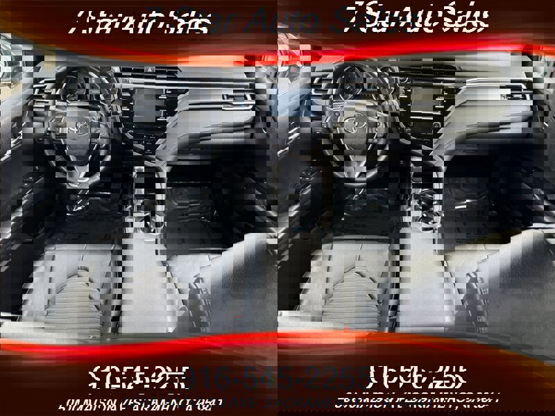 Used 2018 Toyota Camry SE image 11