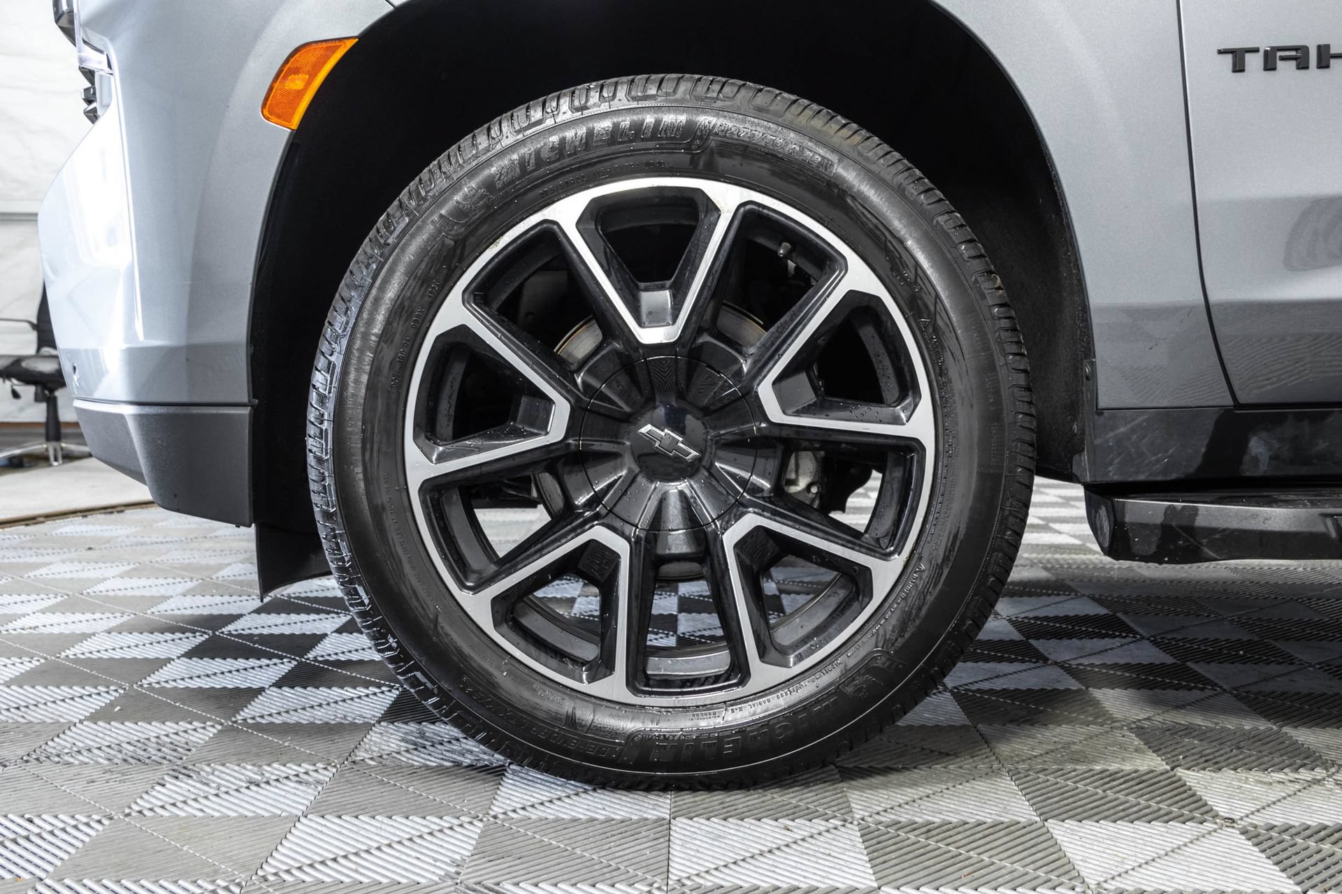 Used 2022 Chevrolet Tahoe RST w/ Luxury Package AWD/4WD image 50