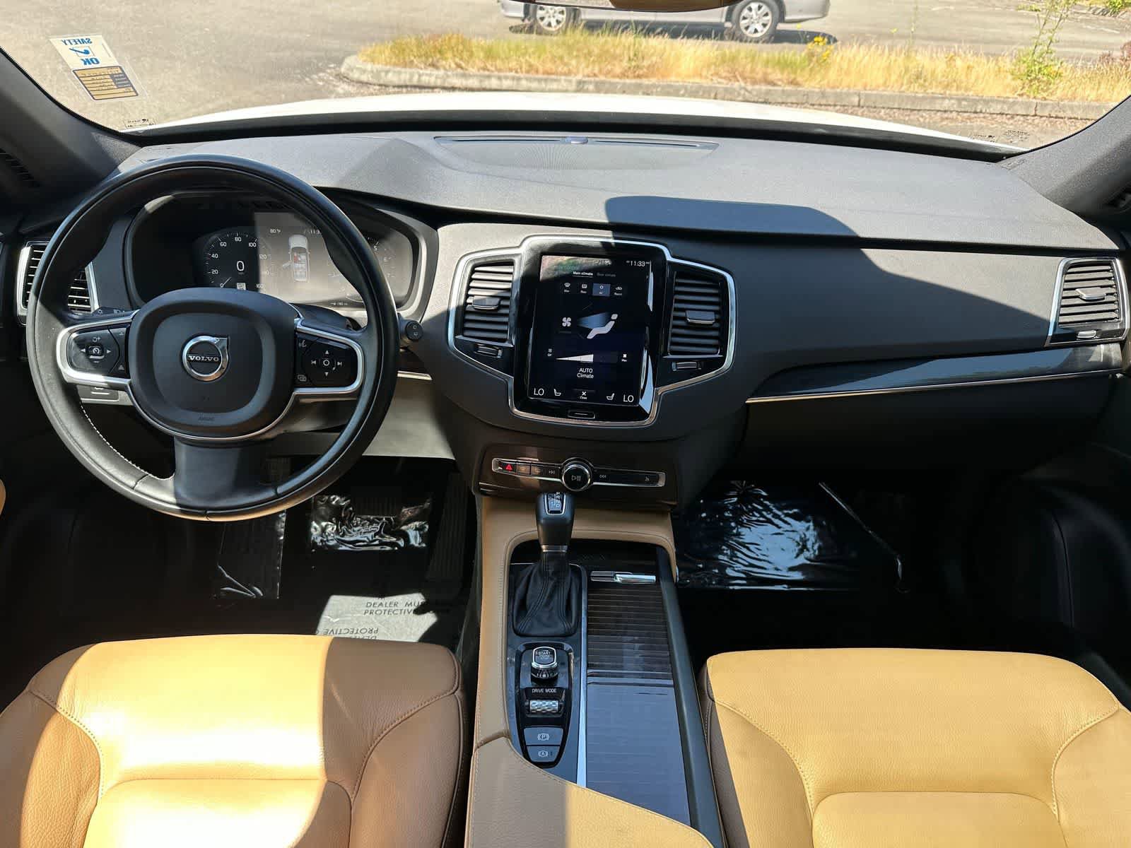 Used 2018 Volvo XC90 T6 Momentum w/ Convenience Package AWD/4WD image 9