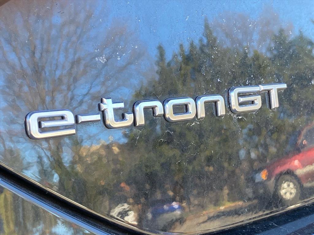 Used 2022 Audi e-tron GT Premium Plus image 3