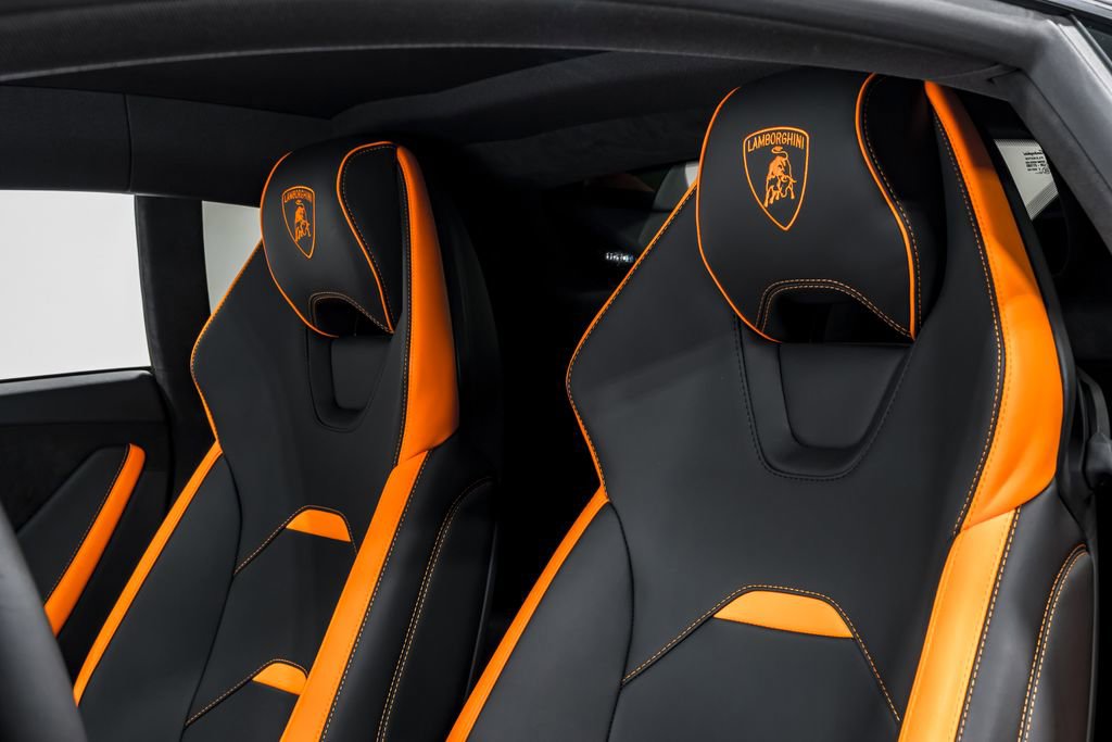 Used 2023 Lamborghini Huracan Tecnica RWD image 19