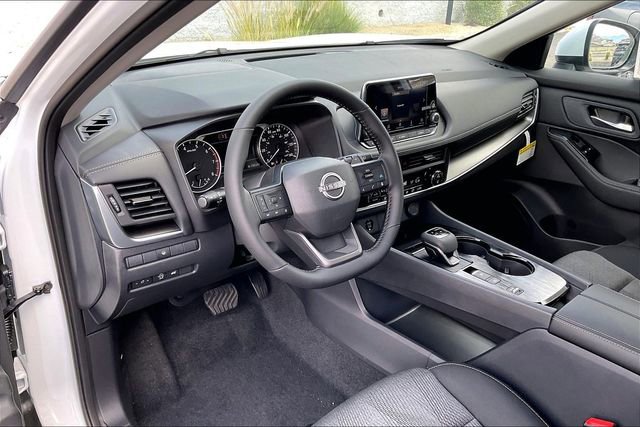 New 2026 Nissan Rogue SV FWD image 5