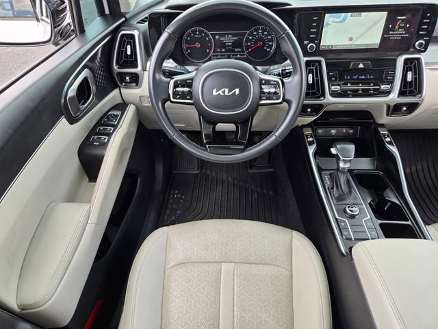 Used 2023 Kia Sorento S w/ Panoramic Sunroof Package image 14
