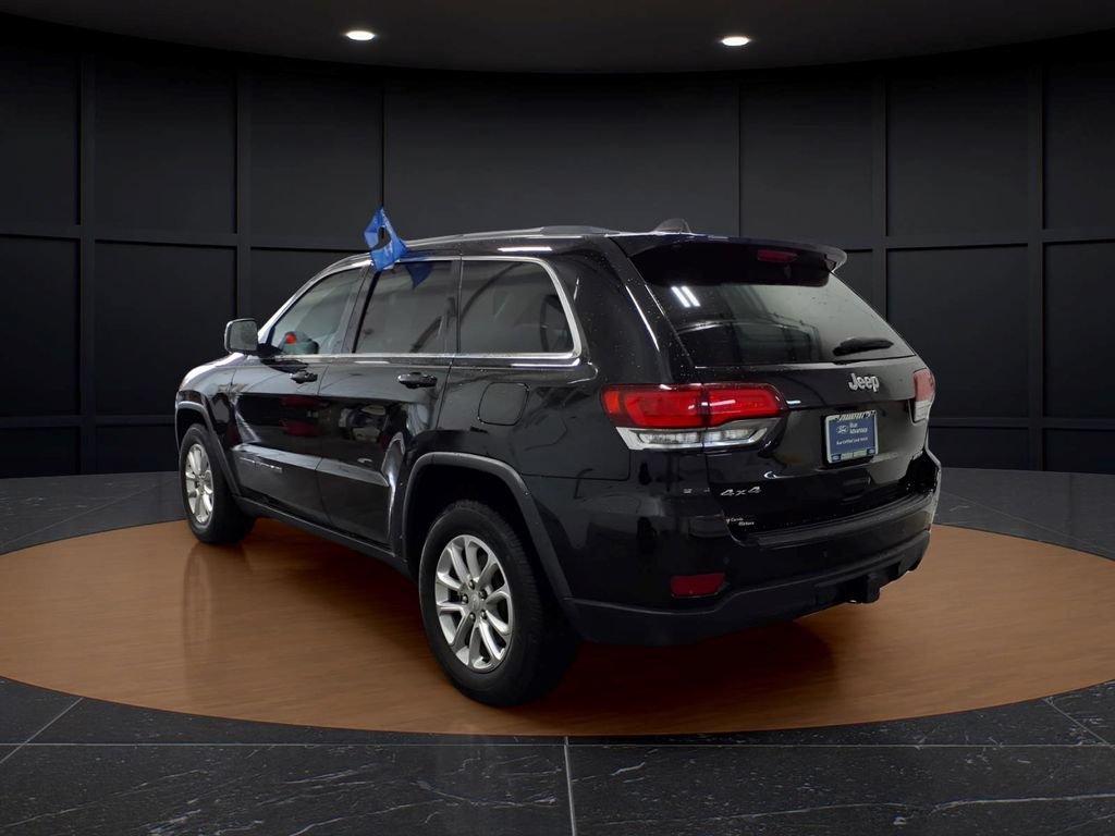 Used 2021 Jeep Grand Cherokee Laredo X AWD/4WD image 4