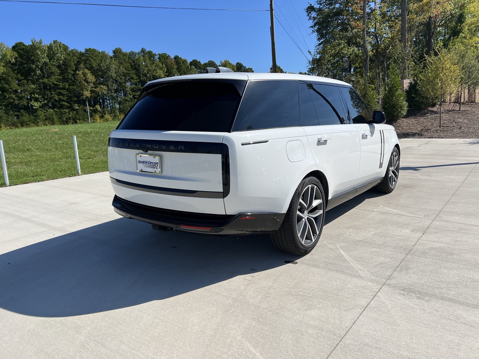 Used 2024 Land Rover Range Rover Long Wheelbase SE AWD/4WD image 8