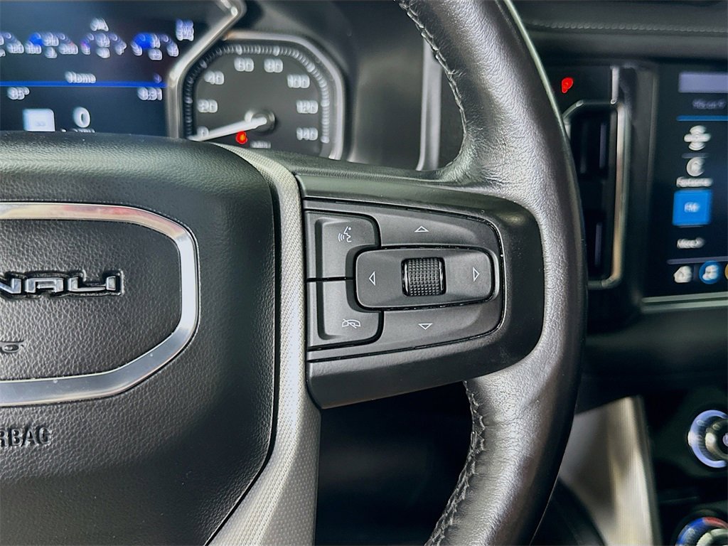 Used 2021 GMC Yukon Denali w/ Denali Premium Package image 24