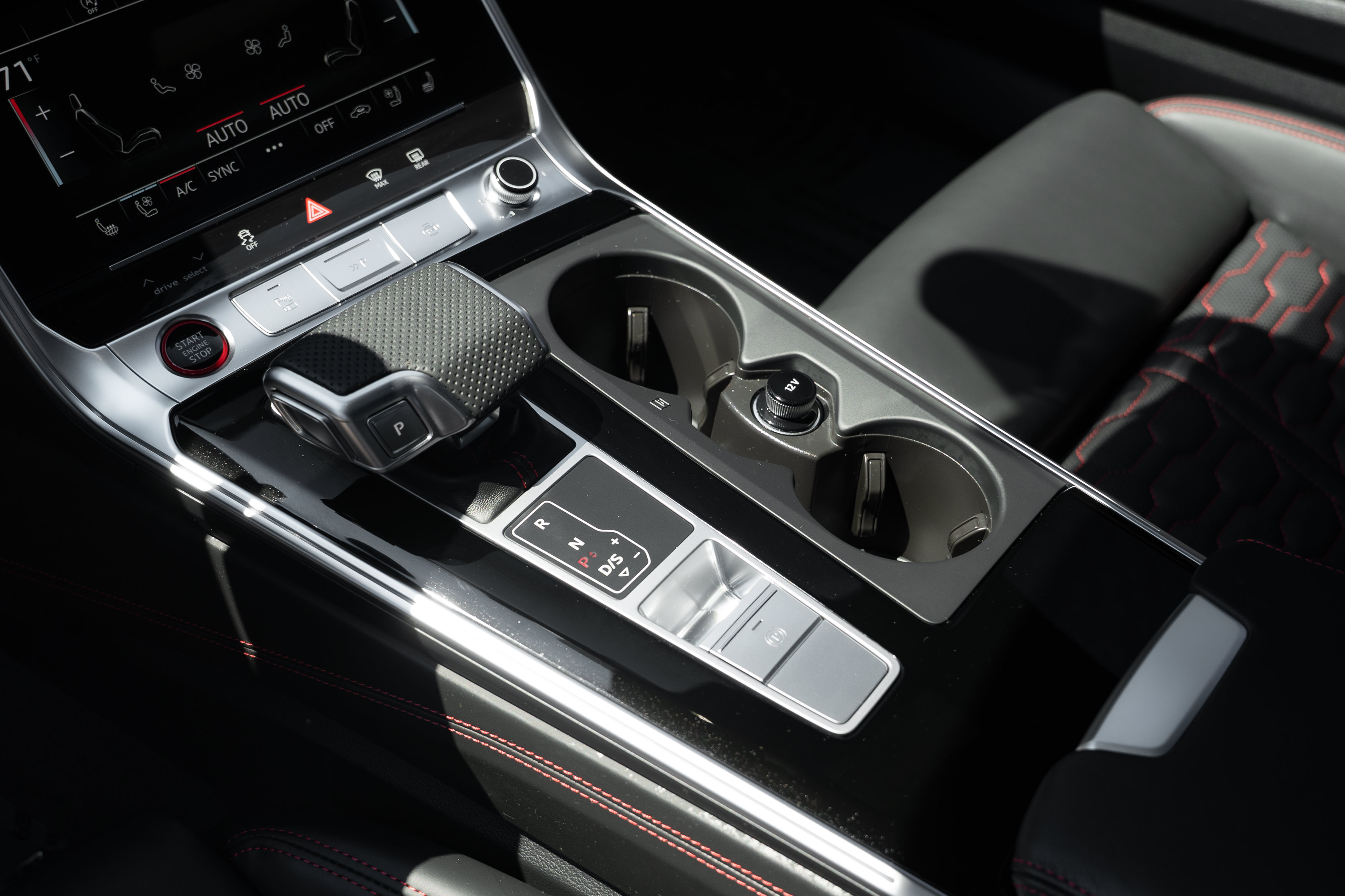 Certified 2025 Audi RS 6 performance AWD/4WD image 19