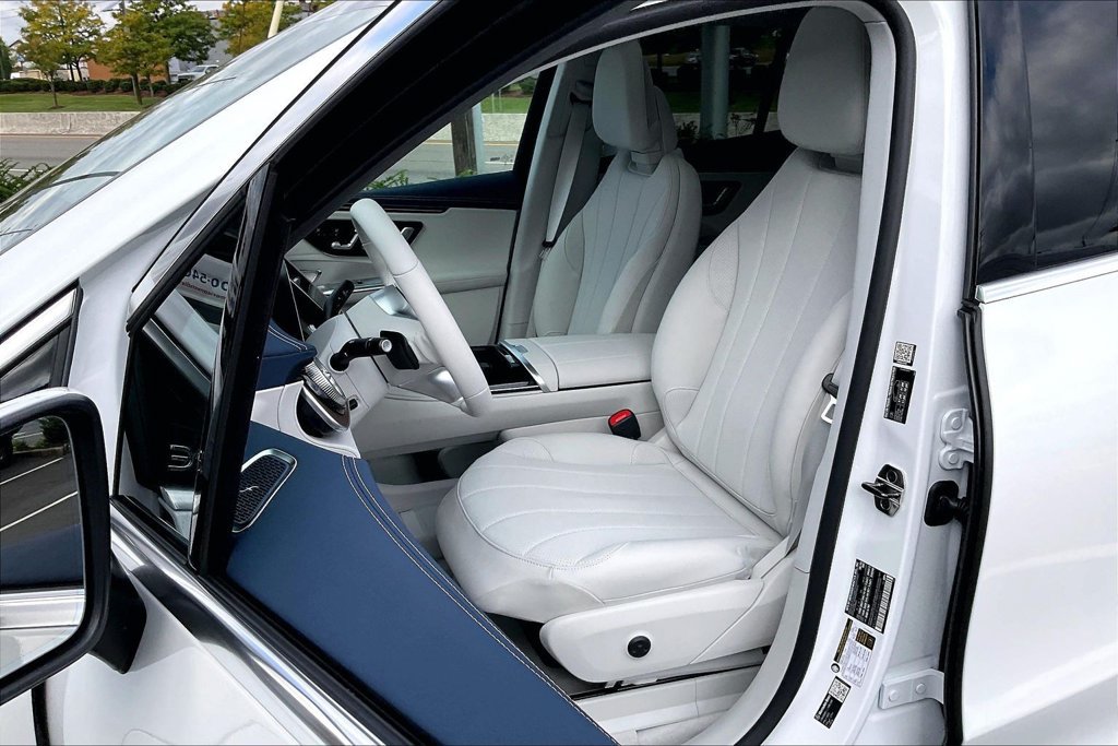 New 2027 Mercedes-Benz EQE 320 4MATIC SUV image 9