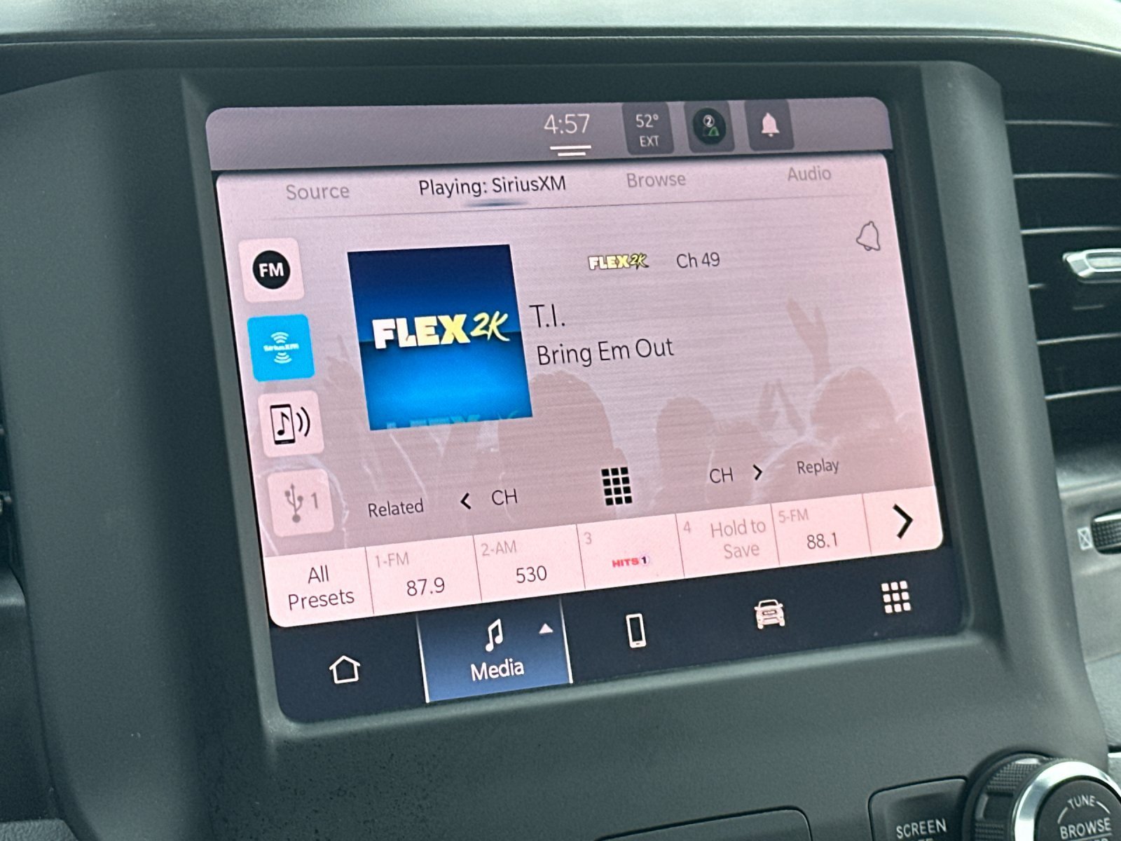 Used 2024 RAM 2500 Big Horn w/ Bed Utility Group image 17