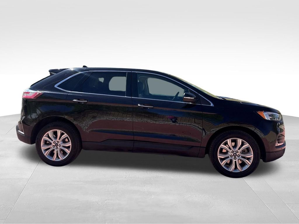 Certified 2022 Ford Edge Titanium w/ Equipment Group 301A AWD/4WD image 11