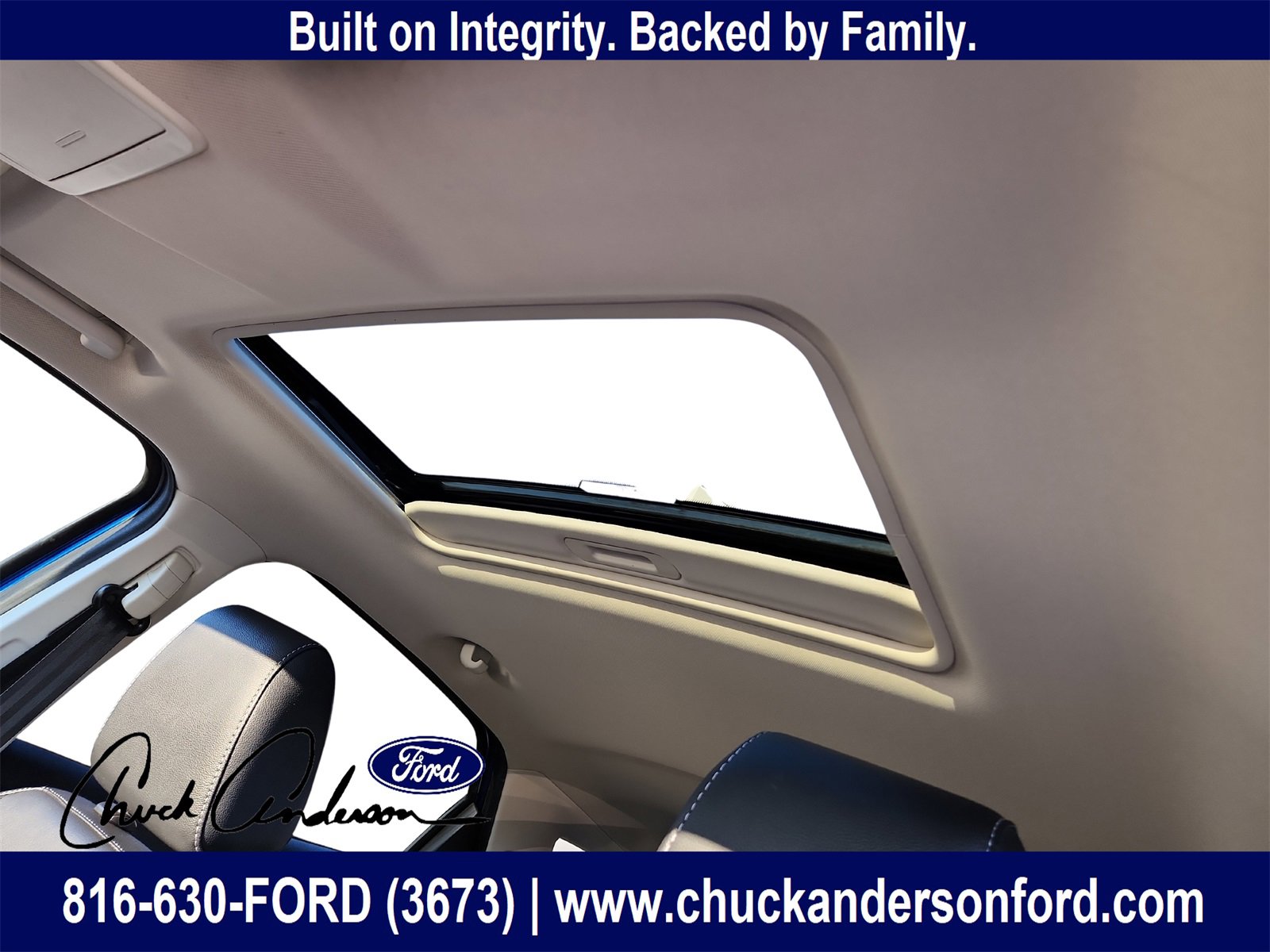 Used 2020 Ford EcoSport SES w/ SES Black Appearance Package image 11