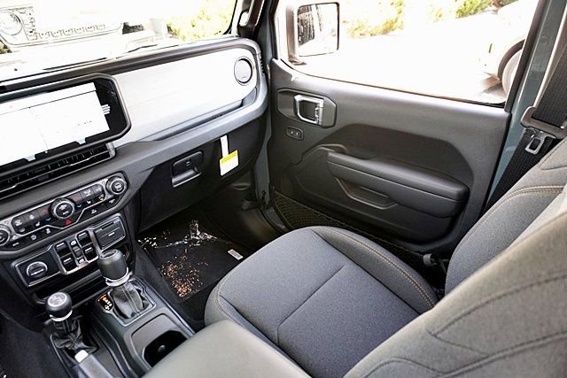New 2025 Jeep Gladiator Sport S image 27