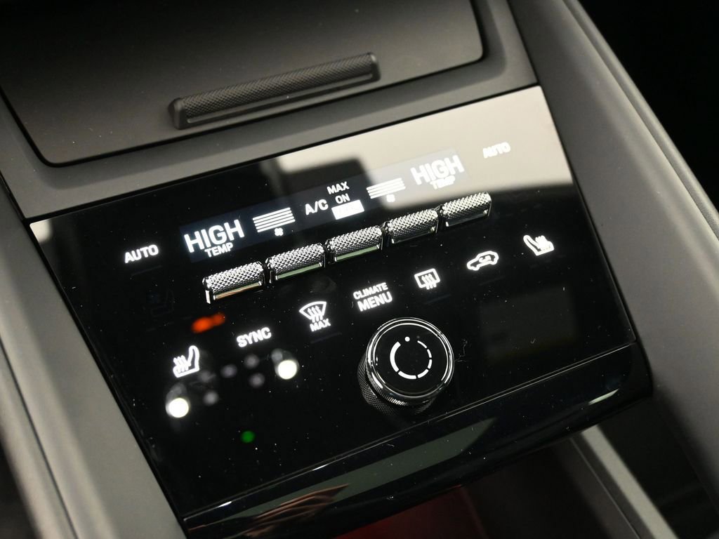 Certified 2025 Porsche Macan Electric image 22