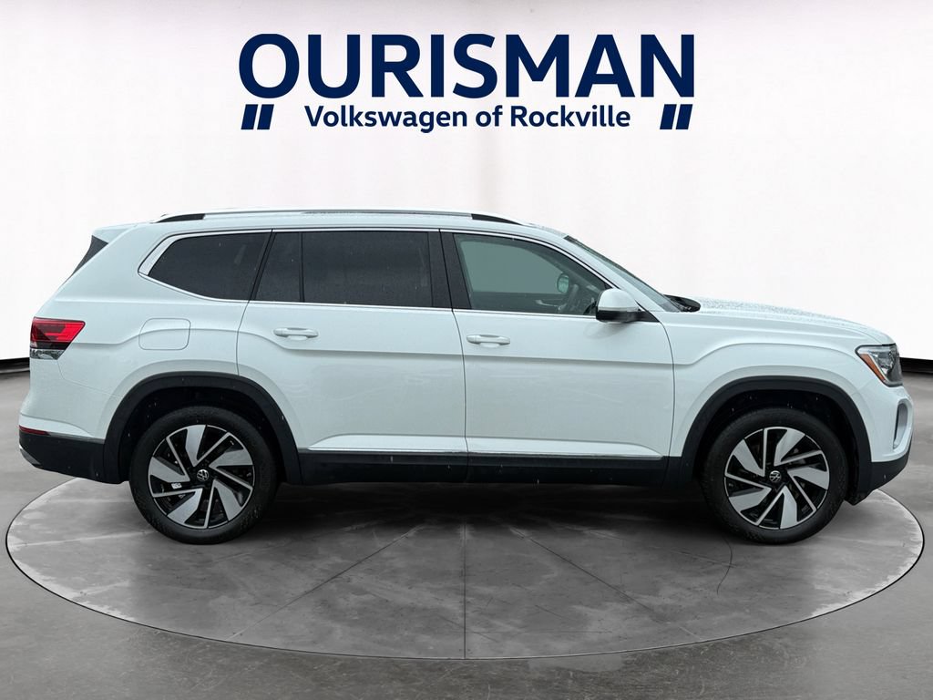 Used 2024 Volkswagen Atlas SEL AWD/4WD image 7