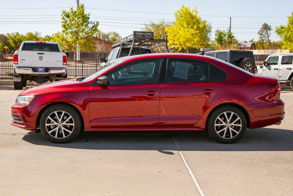 Used 2016 Volkswagen Jetta SE image 8