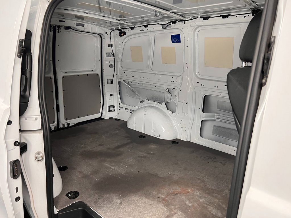 Used 2022 Mercedes-Benz Metris image 9