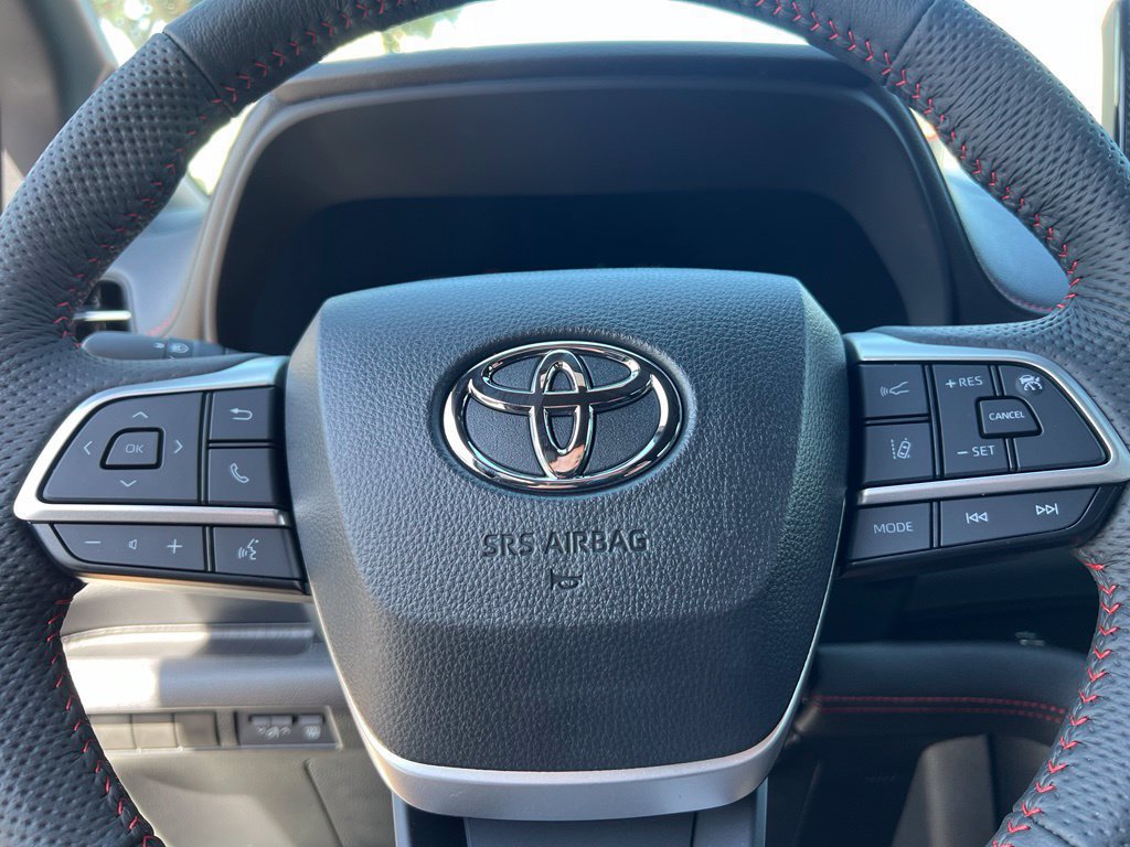 New 2026 Toyota Sienna XSE AWD/4WD image 30