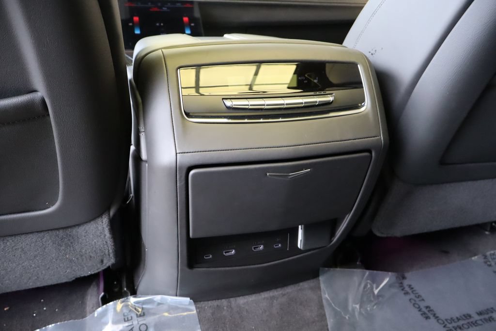 Used 2025 Cadillac Escalade V w/ LPO, ONYX Package AWD/4WD image 29