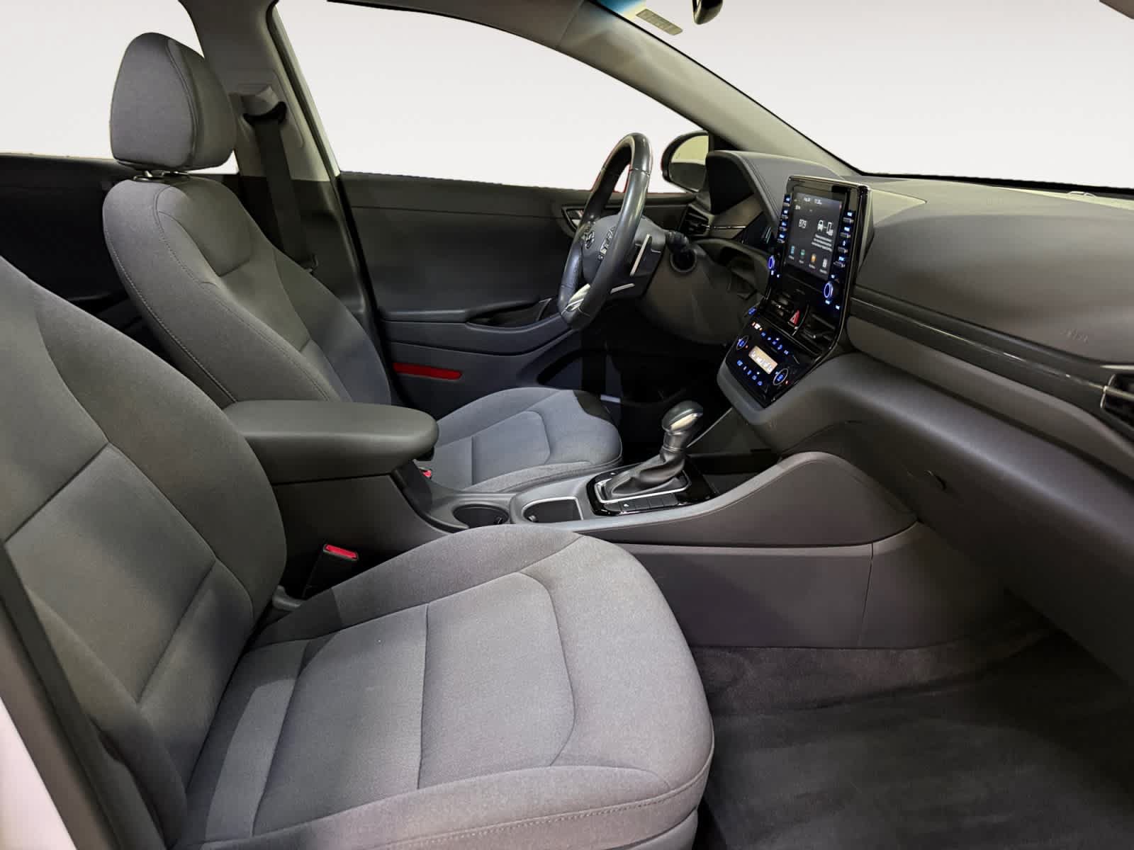 Used 2020 Hyundai Ioniq SEL FWD image 22