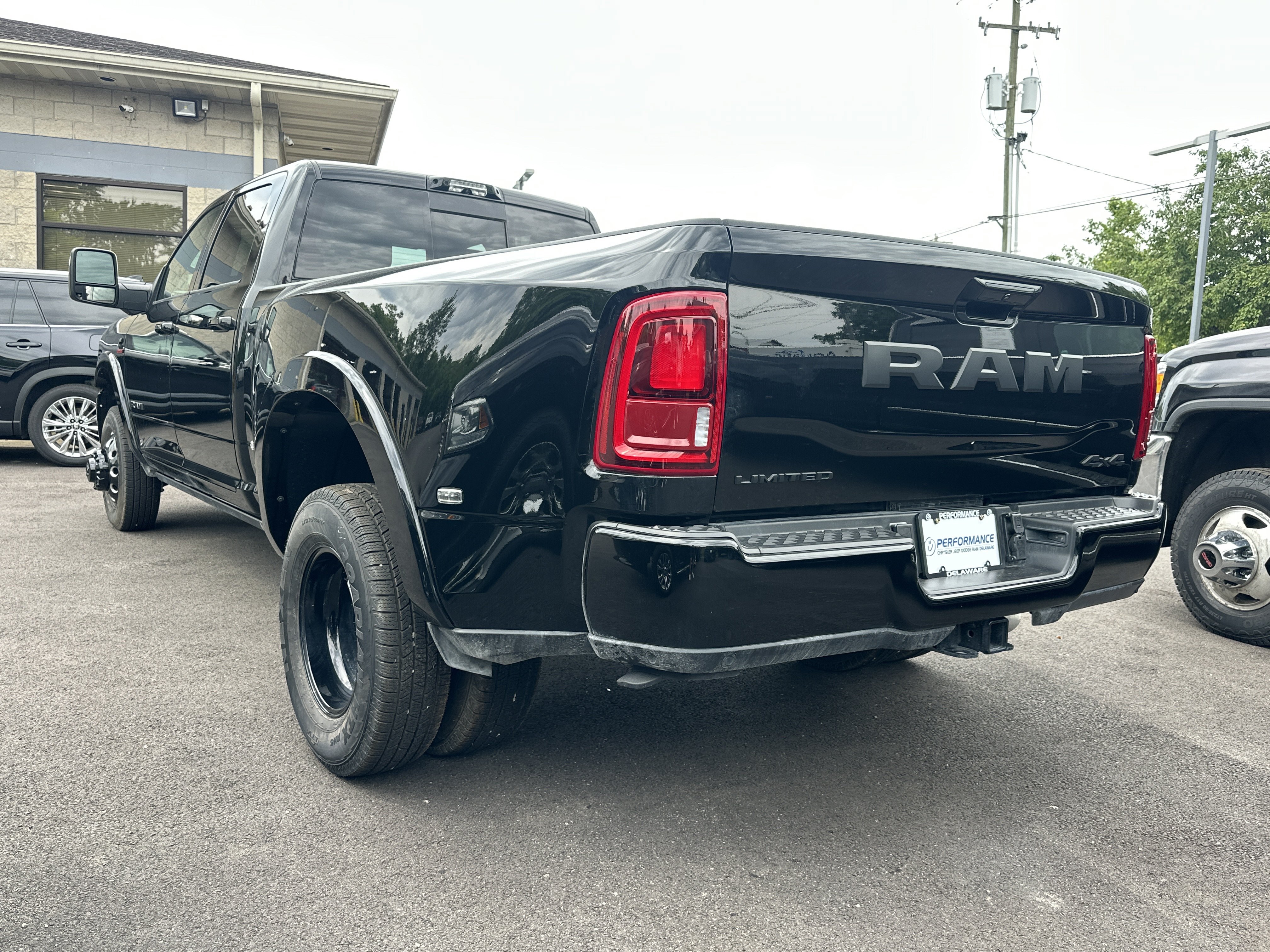 New 2026 RAM 3500 Limited AWD/4WD image 26
