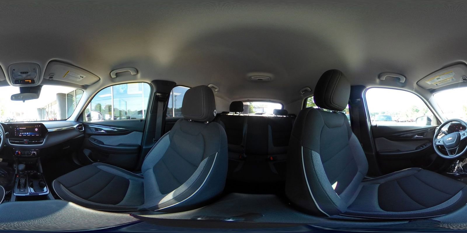 Used 2025 Chevrolet TrailBlazer LT FWD image 42