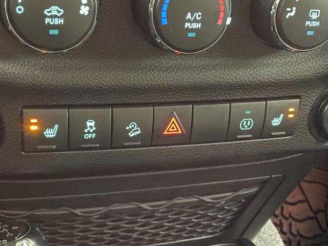 Used 2018 Jeep Wrangler Unlimited Rubicon w/ Cold Weather Group image 7