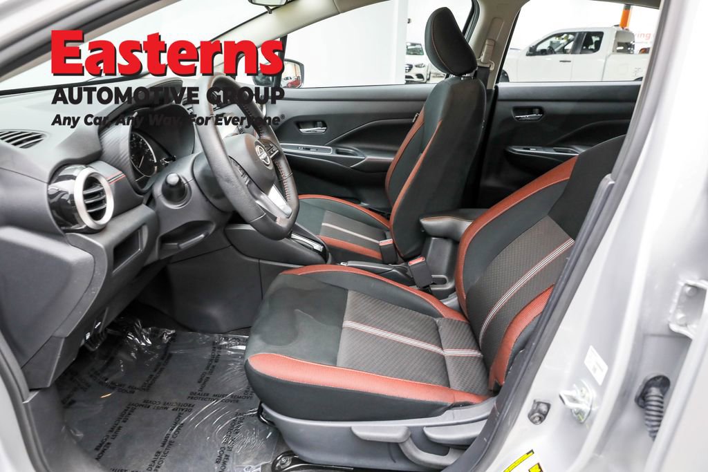 Used 2025 Nissan Versa SR w/ Trunk Package image 14