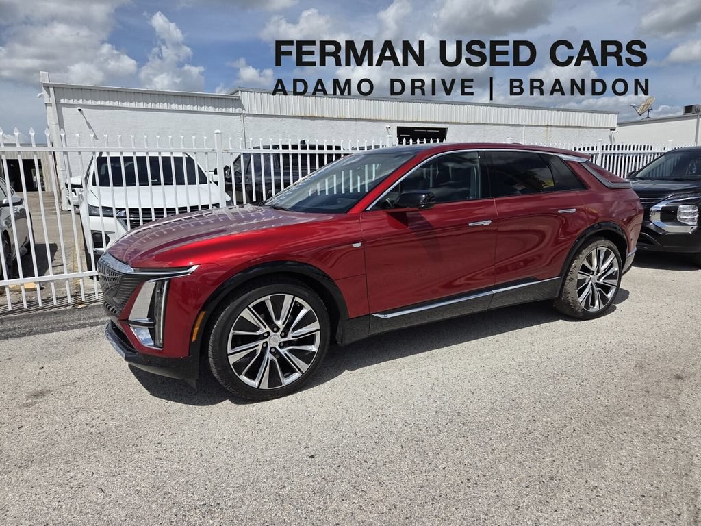Used 2024 Cadillac Lyriq Luxury w/ LPO, Floor Liner Package AWD/4WD image 1
