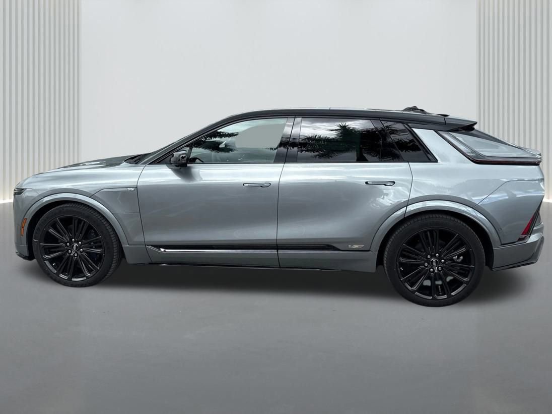 New 2026 Cadillac Lyriq V image 8