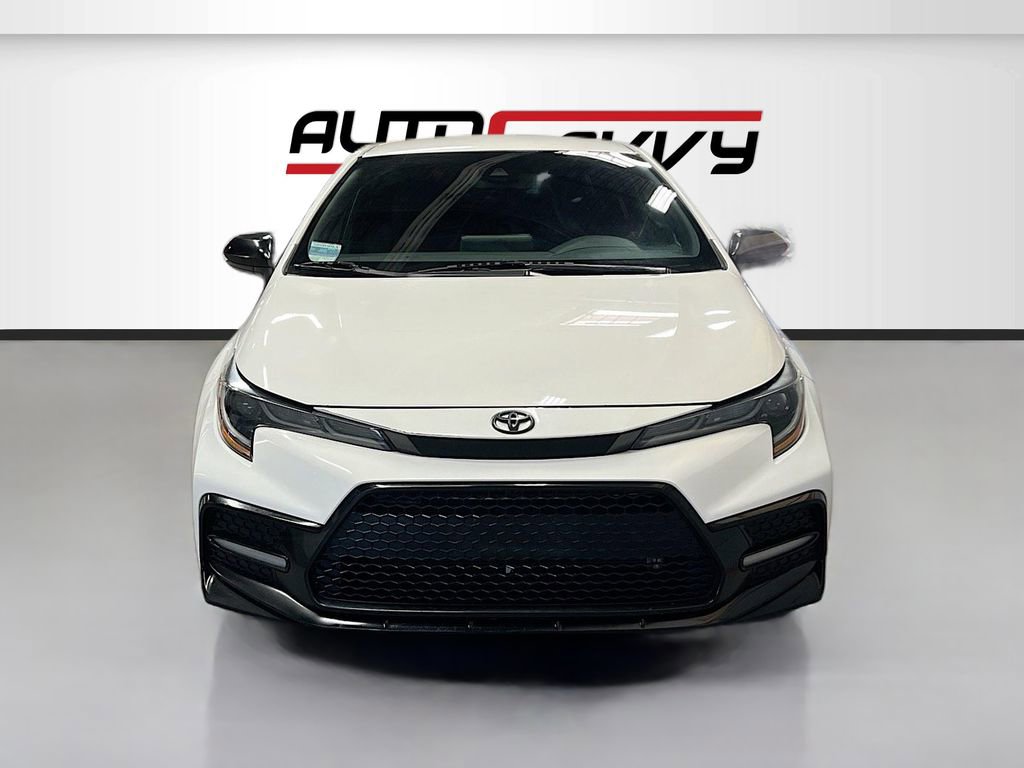 Used 2022 Toyota Corolla SE w/ Carpet Mat Package (TMS) image 2