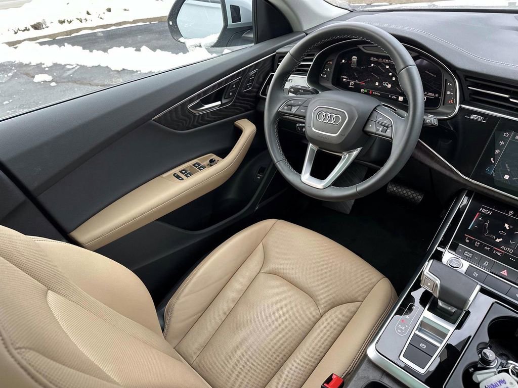 Certified 2025 Audi Q8 Premium Plus w/ Premium Plus Package image 31