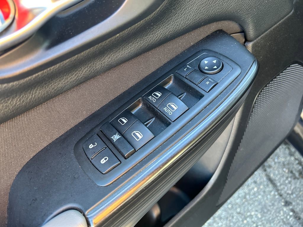 Used 2014 Jeep Cherokee Latitude w/ Trailer Tow Group image 18