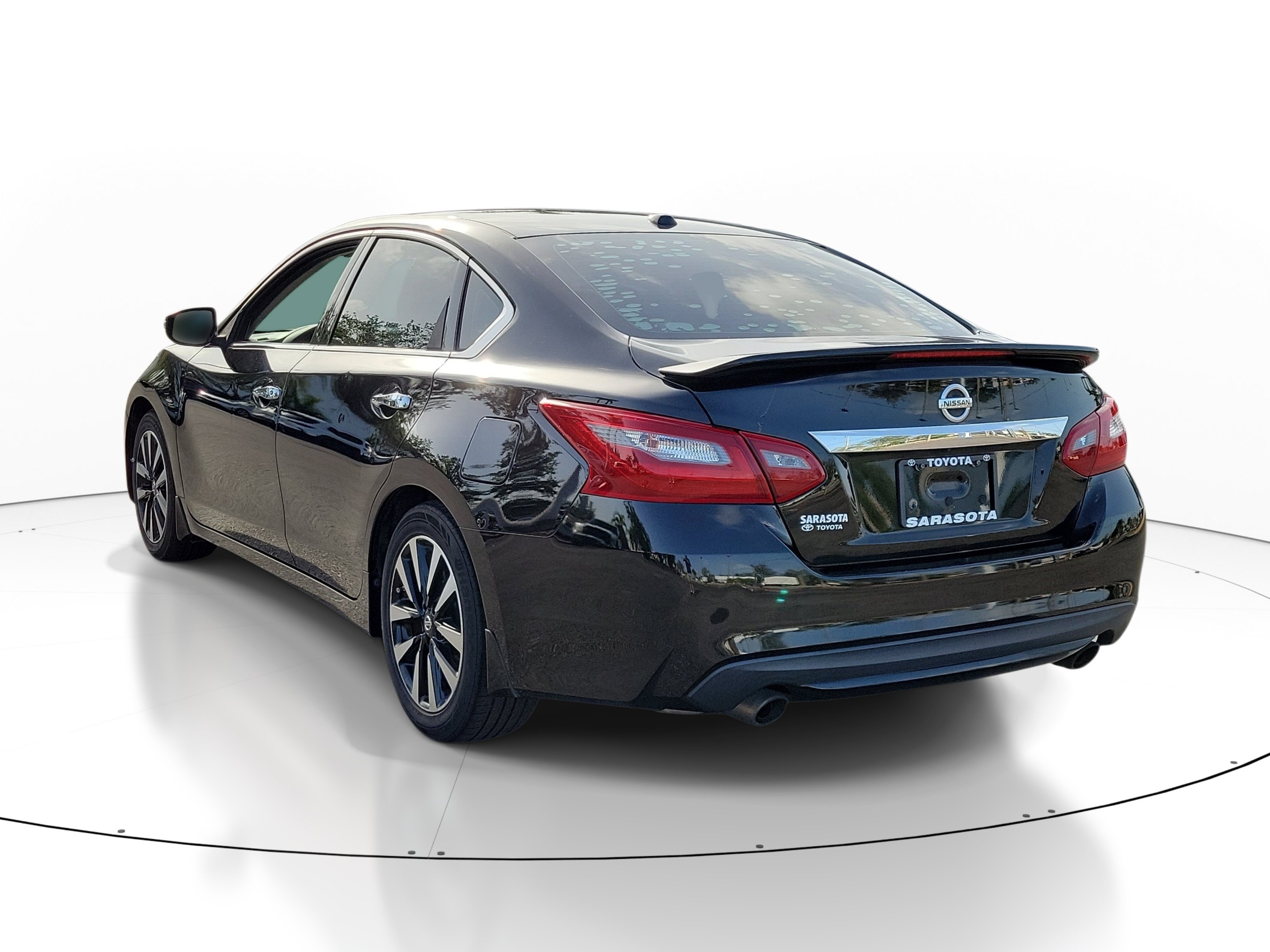 Used 2018 Nissan Altima 2.5 SL w/ 2.5 SL Technology Package FWD image 4