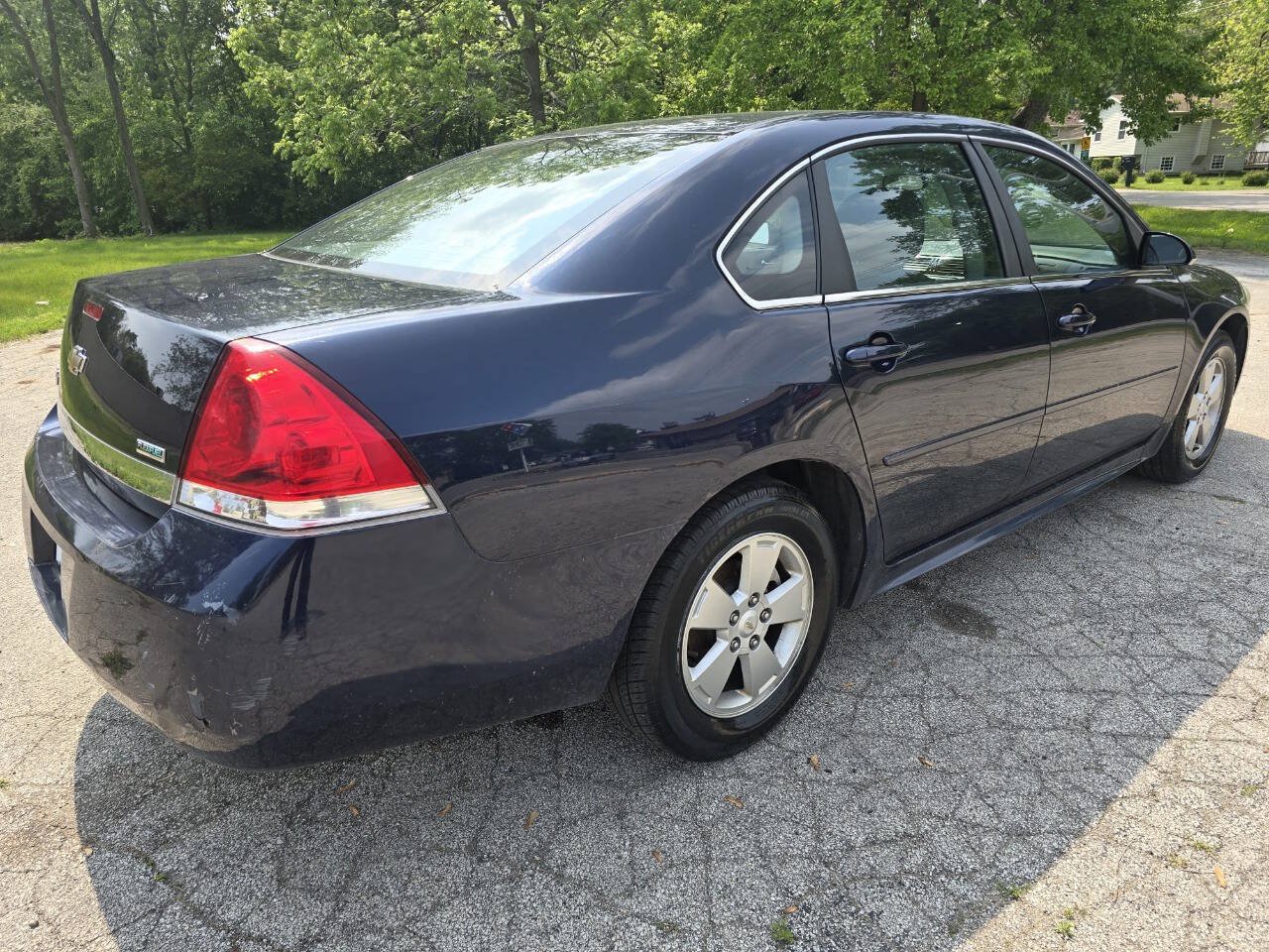 Used 2011 Chevrolet Impala LT FWD image 7