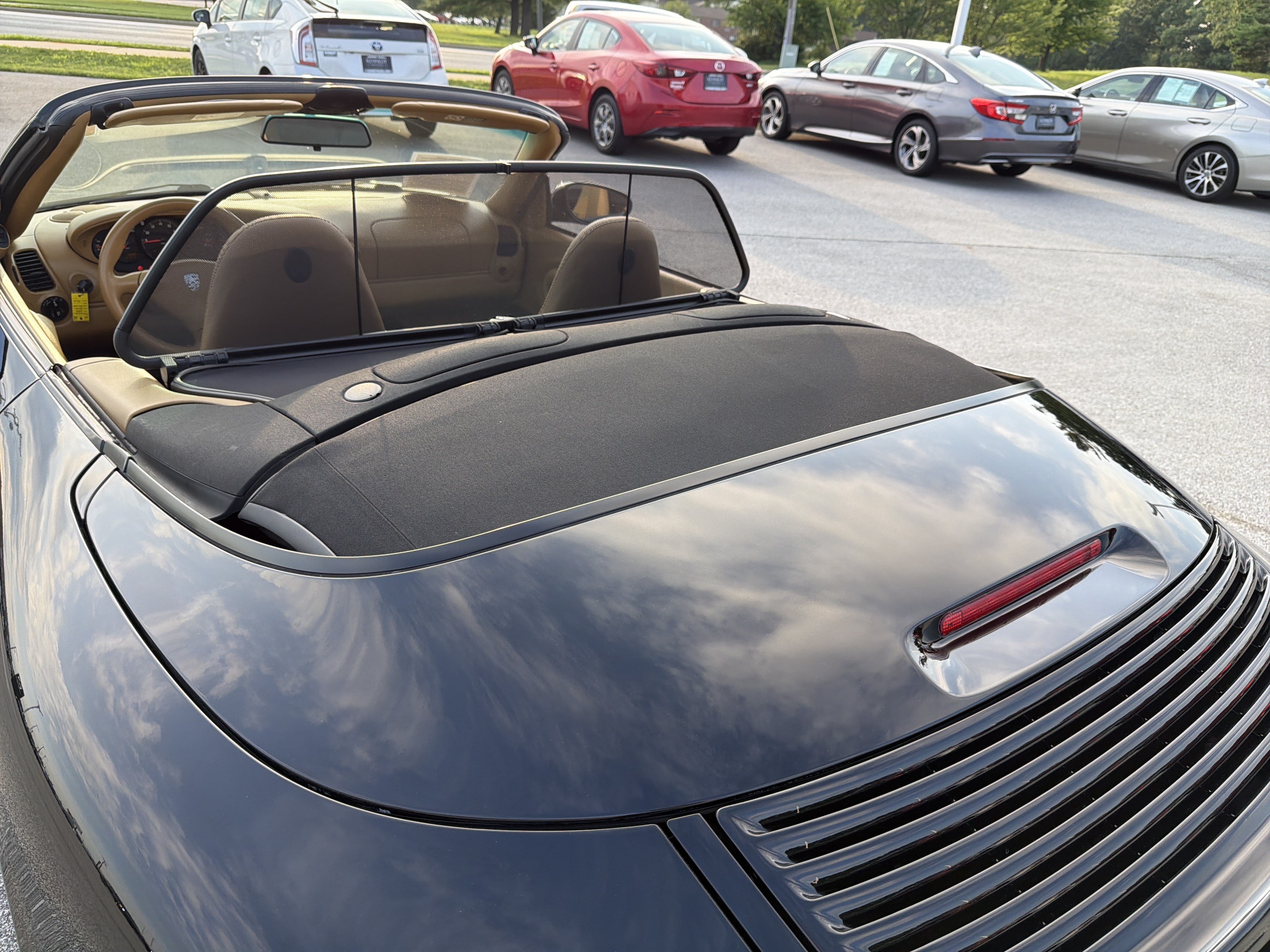 Used 2000 Porsche 911 Carrera RWD image 33