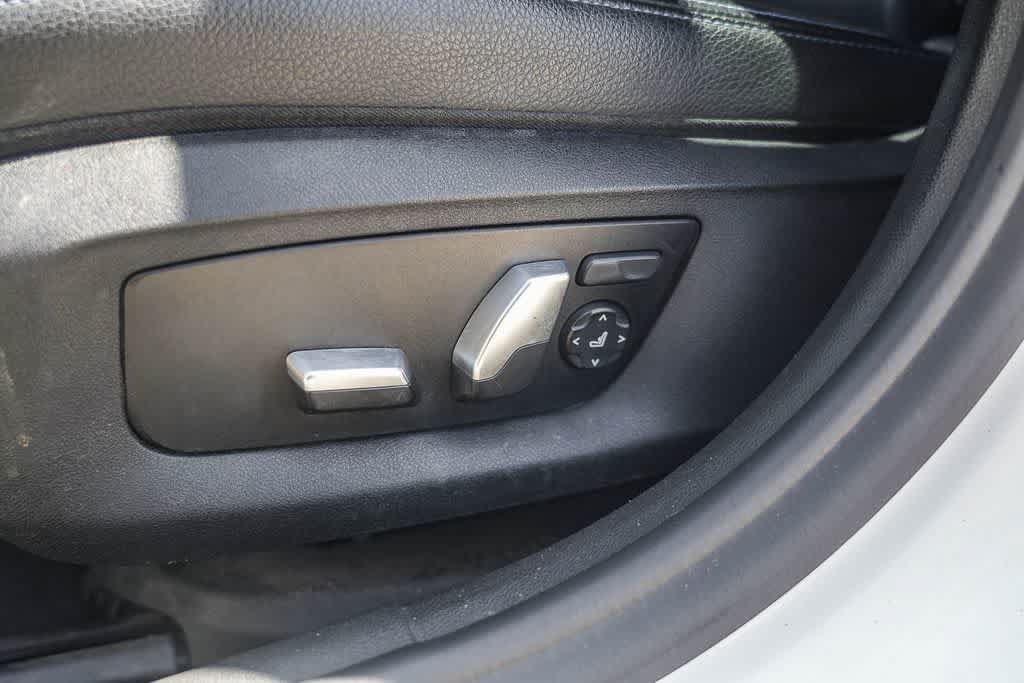 Used 2017 BMW 540i RWD image 22