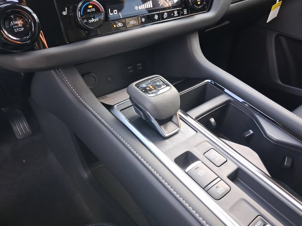 New 2026 Nissan Pathfinder SL FWD image 9