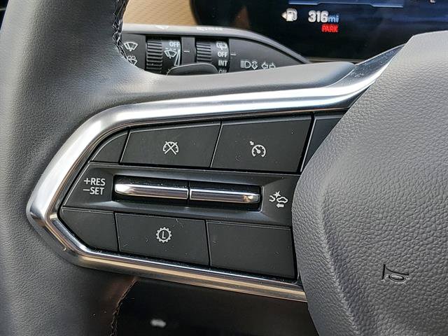Used 2026 Chevrolet Equinox ACTIV w/ Convenience Package III FWD image 17