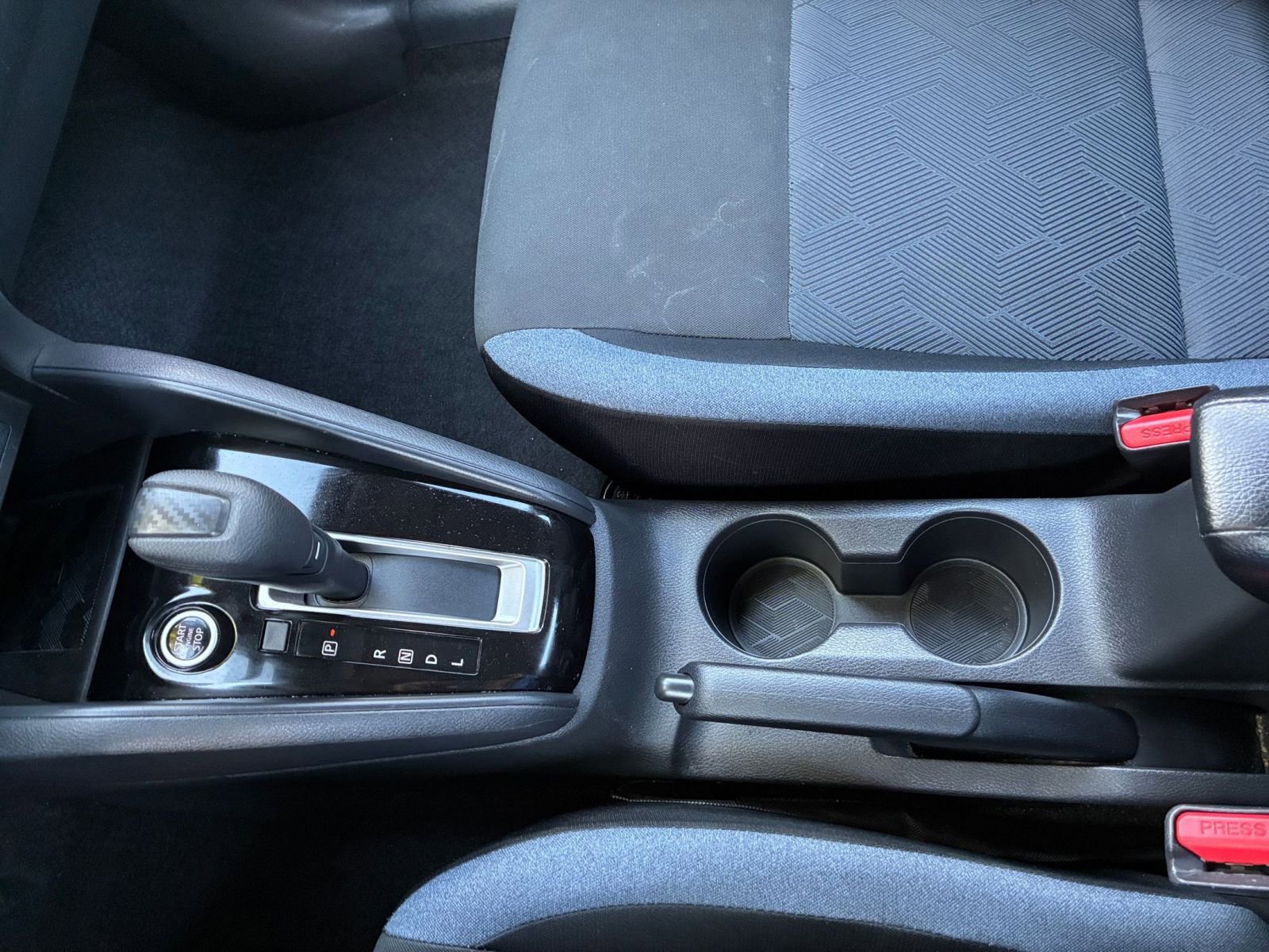 Used 2025 Nissan Versa SV image 39