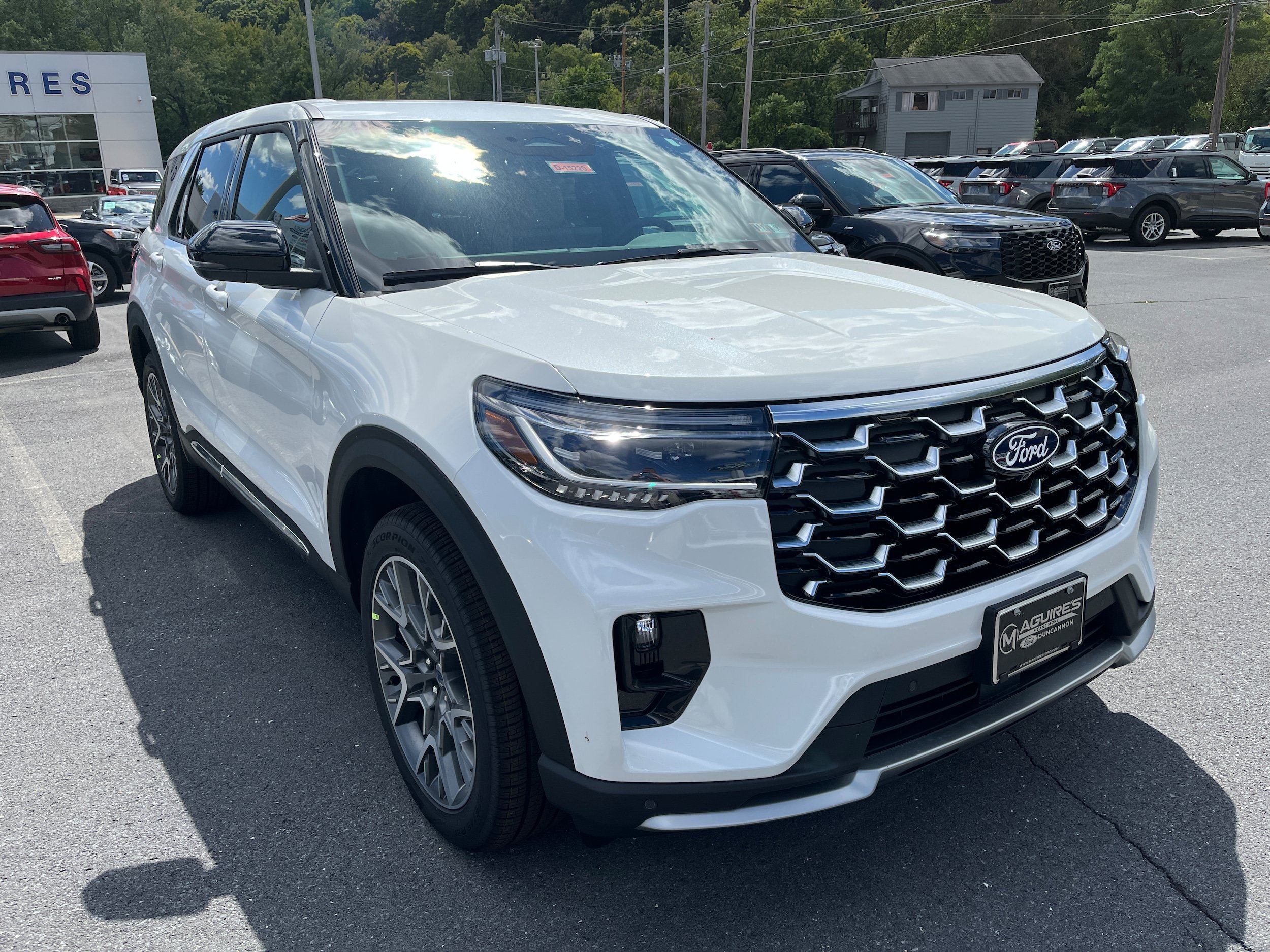 New 2027 Ford Explorer Platinum AWD/4WD image 4