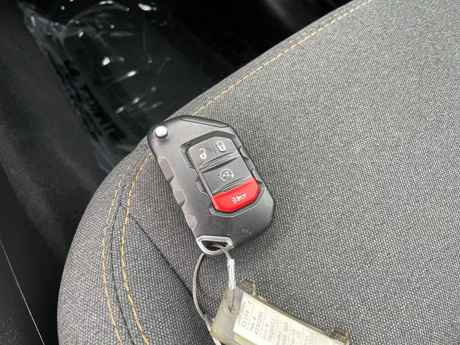 Used 2025 Jeep Wrangler Sahara image 22