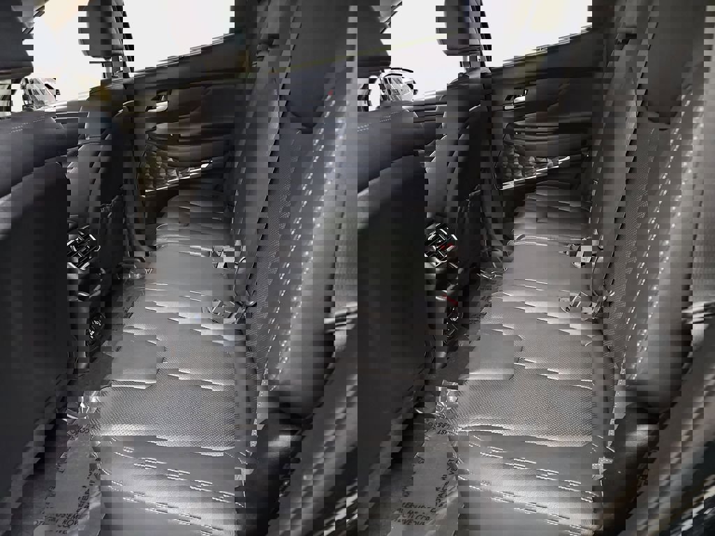 Used 2020 Hyundai Santa Fe Limited image 17