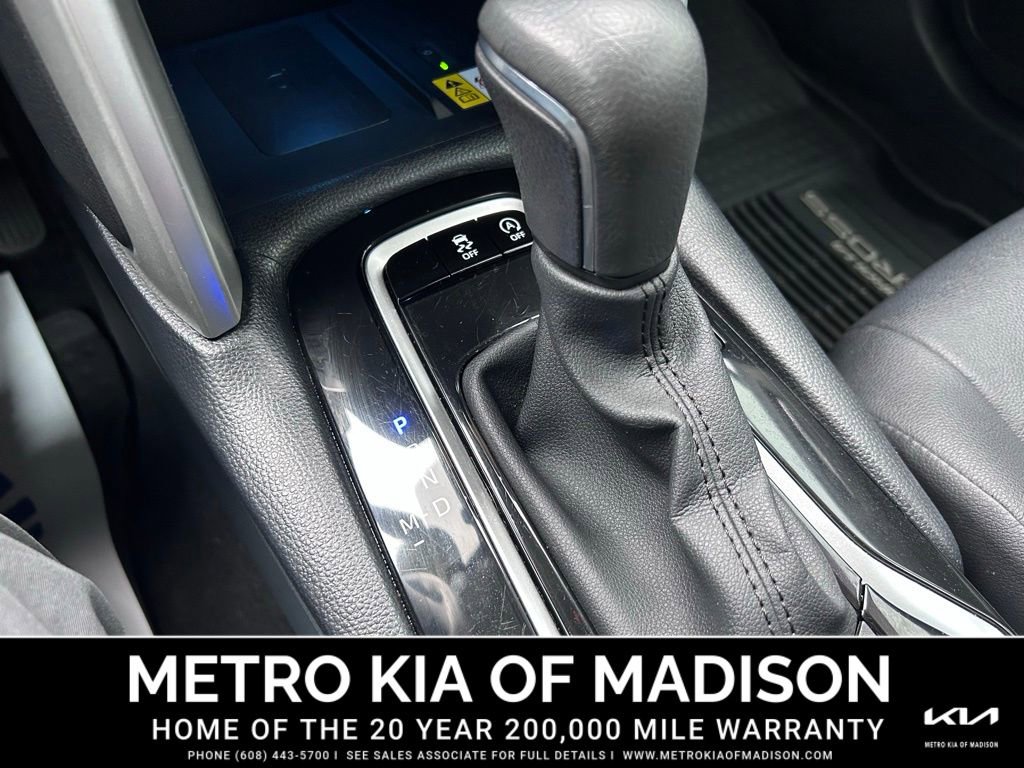 Used 2023 Toyota Corolla Cross XLE image 23