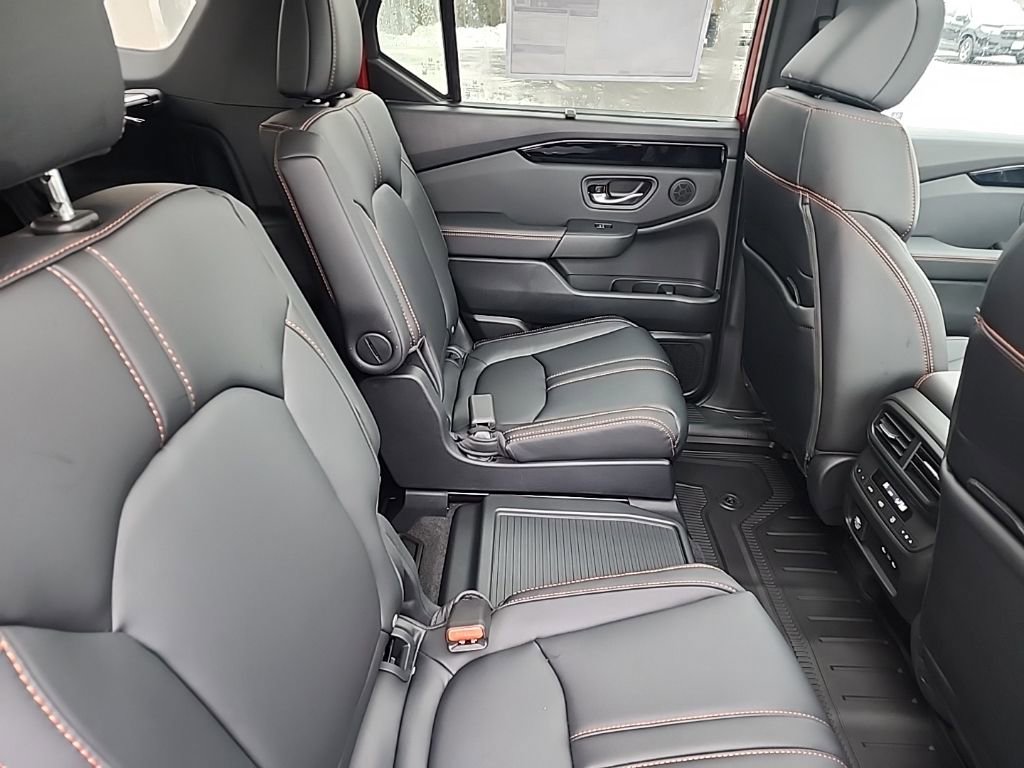 New 2025 Honda Pilot TrailSport image 14