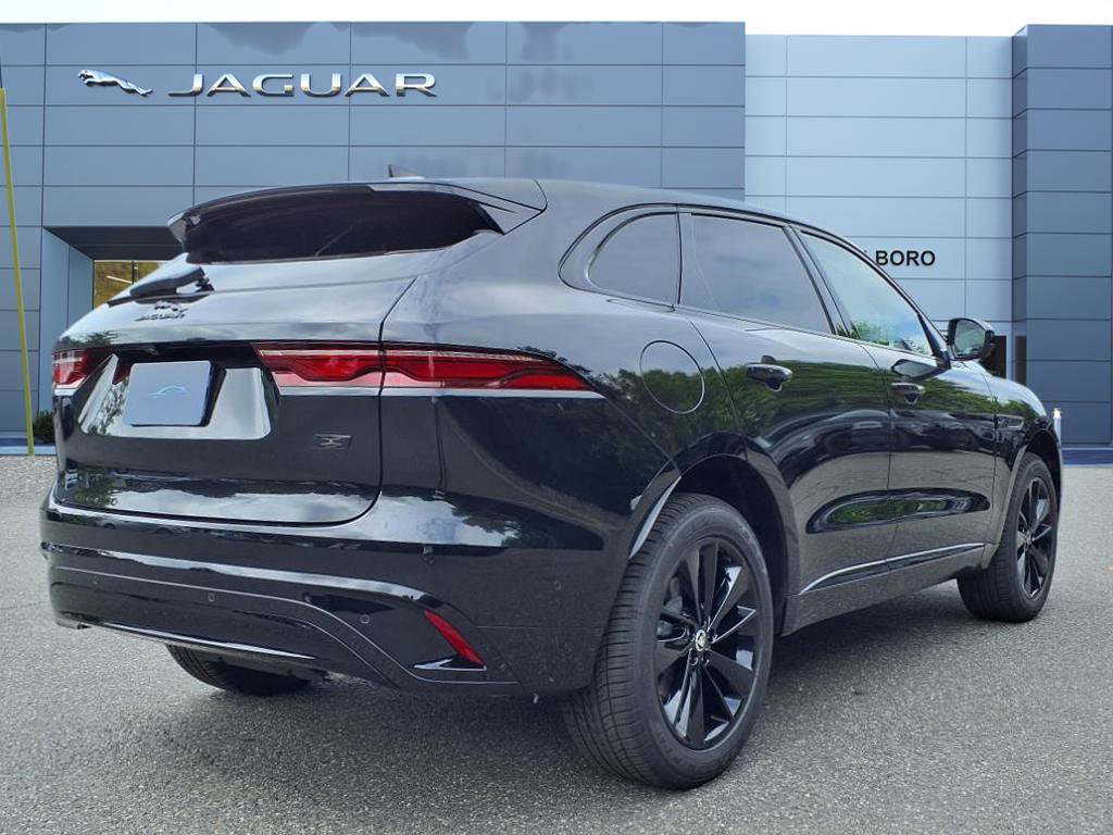 New 2026 Jaguar F-PACE R-Dynamic S image 2