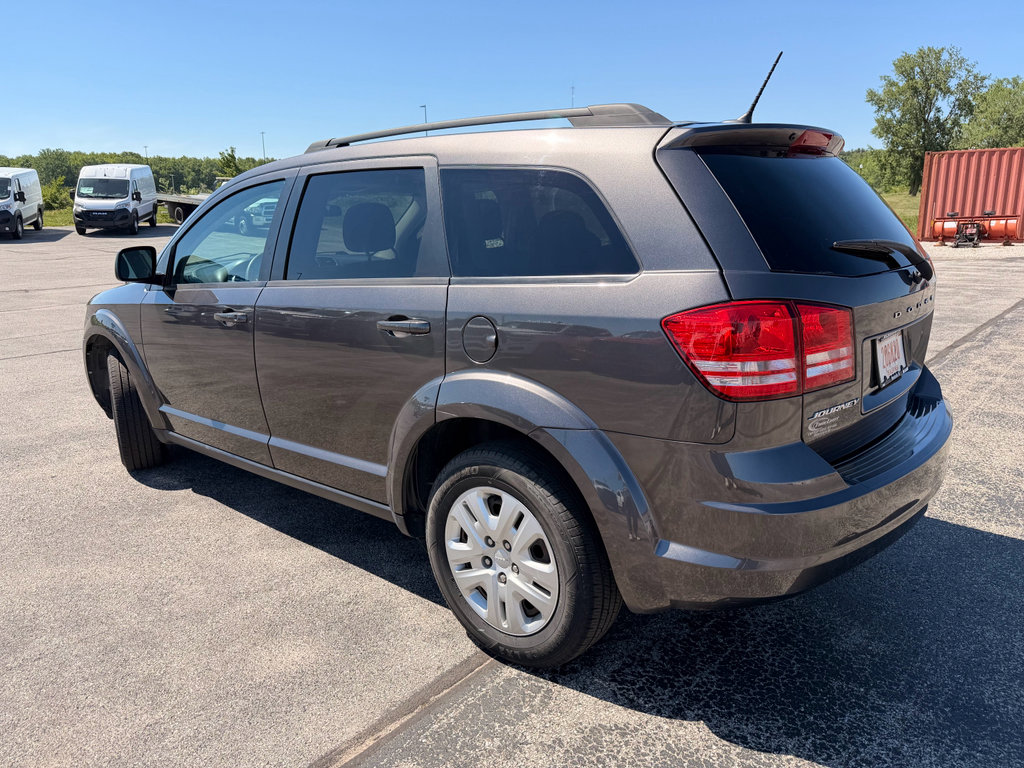 Used 2017 Dodge Journey SE w/ Flexible Seating Group FWD image 8