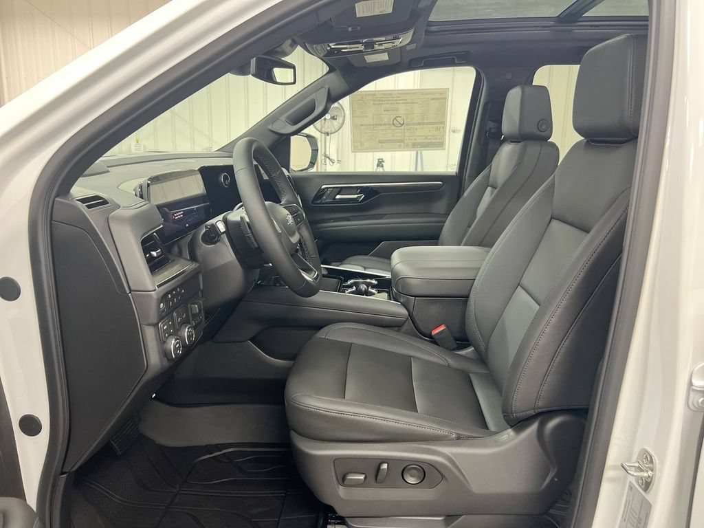 New 2026 Chevrolet Suburban Z71 w/ Z71 Off-Road Package AWD/4WD image 21